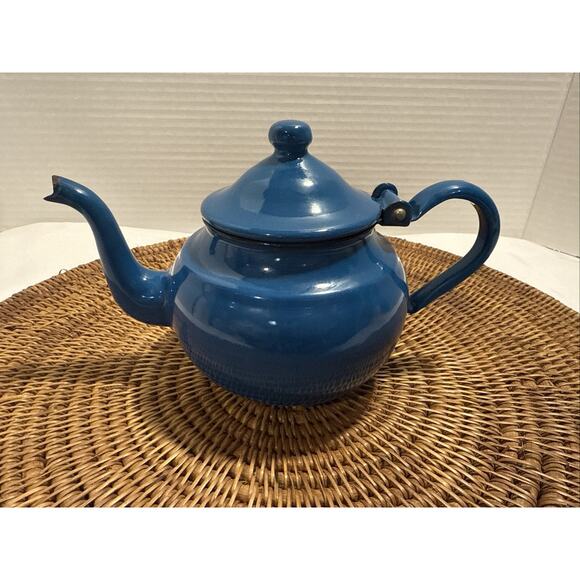 Vintage 1960's Robin egg Blue enamelware Small Teapot, 5 inch - Picture 1 of 15